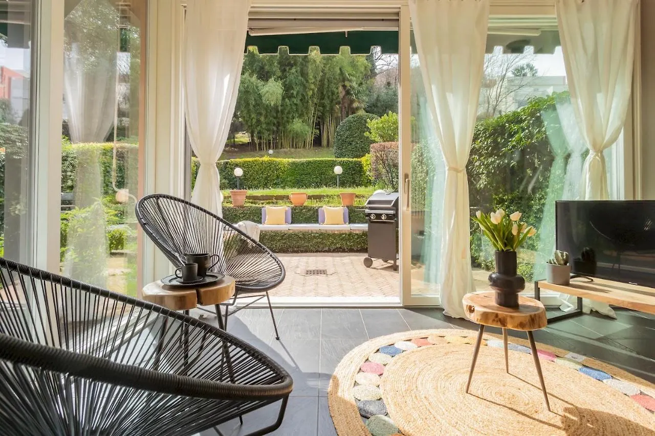 Vico Garden-203 By Rent All Como