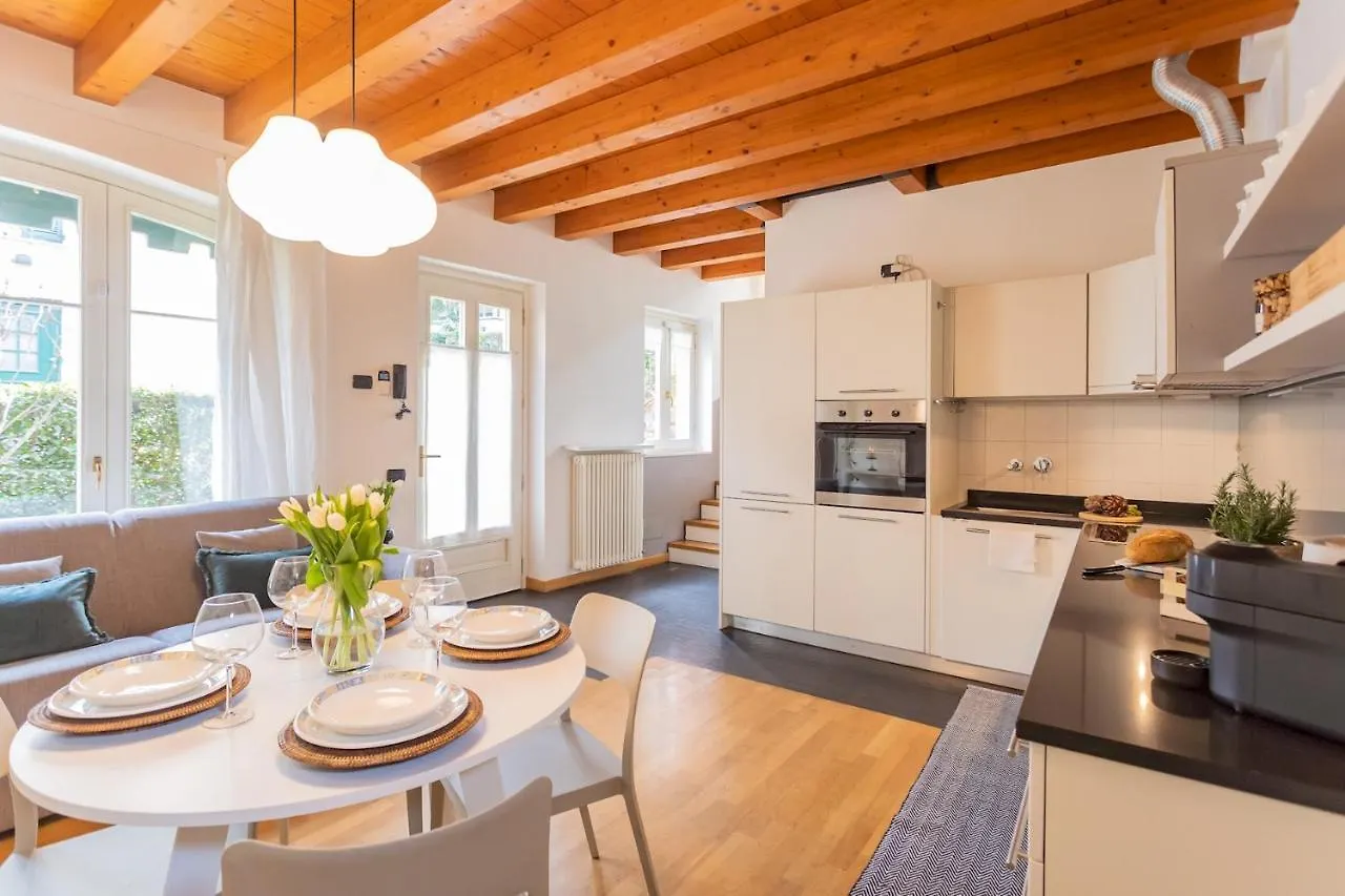 Vico Garden-203 By Rent All Como 0*,
