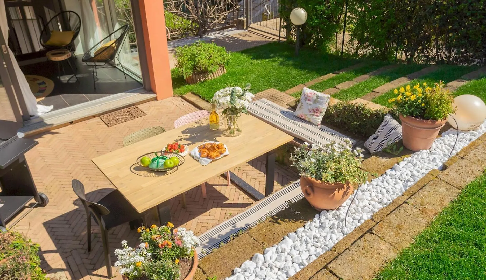 Vico Garden-203 By Rent All Como 0*,  Italië